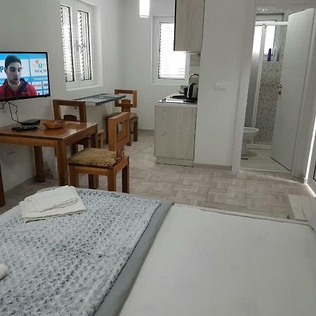 Porto Njegusi A1 Apartment Cetinje Bagian luar foto