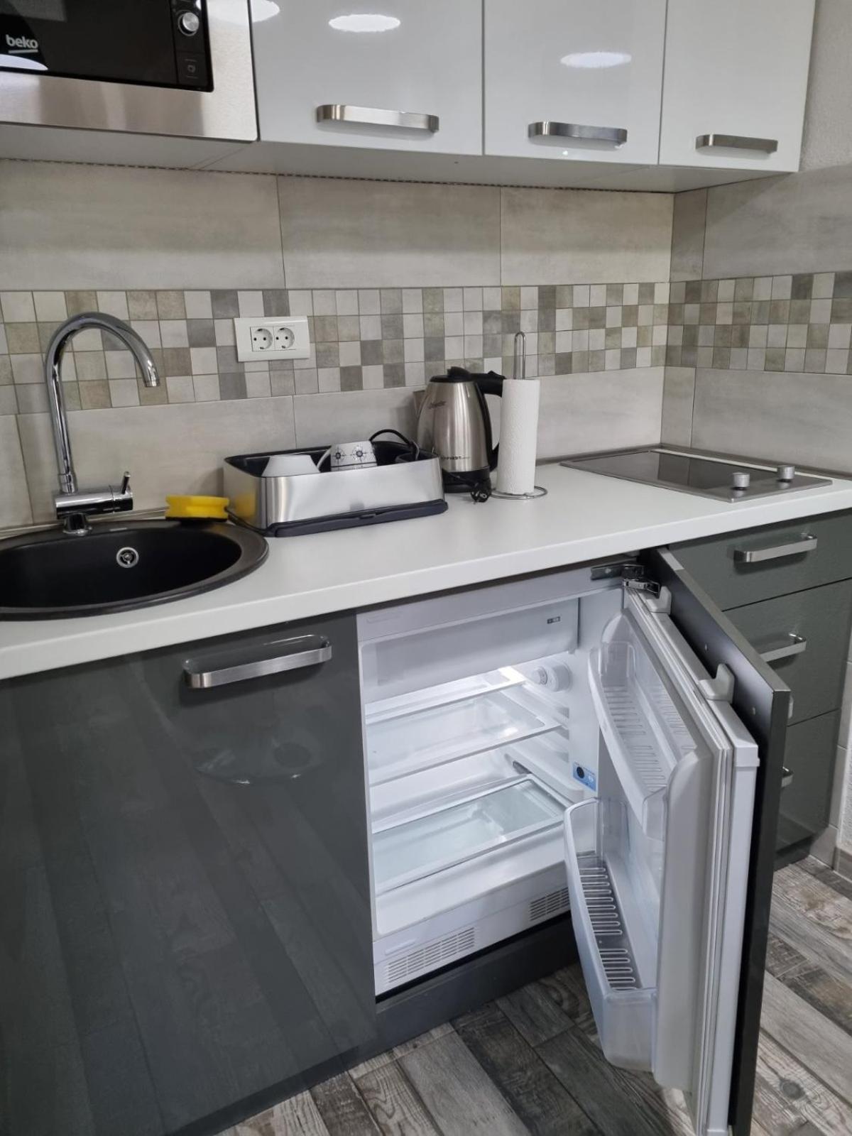 Porto Njegusi A1 Apartment Cetinje Bagian luar foto